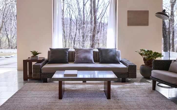 a.flat ウォーターヒヤシンスソファ 開発エピソード】ウォーターヒヤシンスソファの塗装~新色ダークグレー