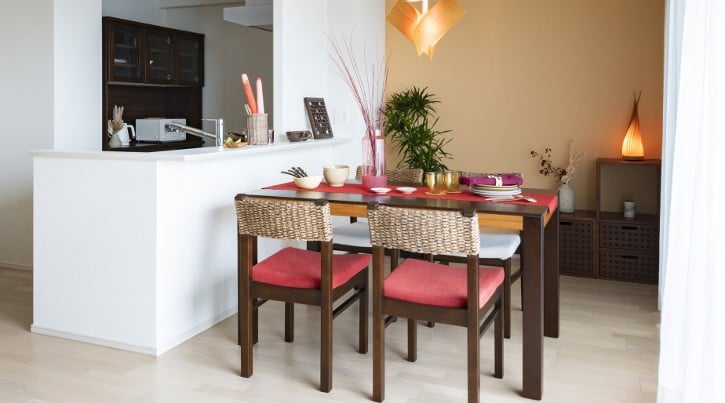 アジアンテイストの魅力溢れるダイニングテーブル特集 | a.flat  