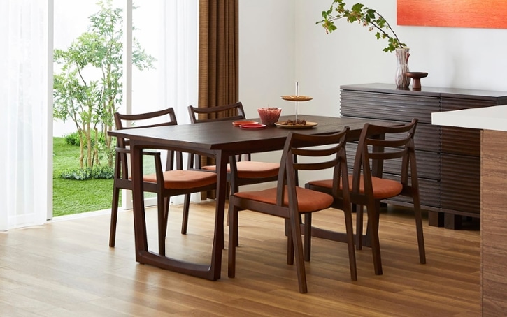 ハンドメイドバリ風のダイニングテーブルセット