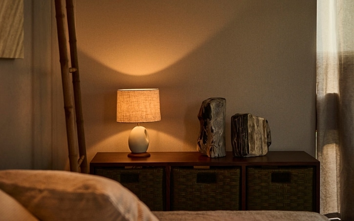 オレンジ フロアスタンド 照明 収納付き モダンデザイン オレンジ フロアスタンド 照明 収納付き モダンデザイン