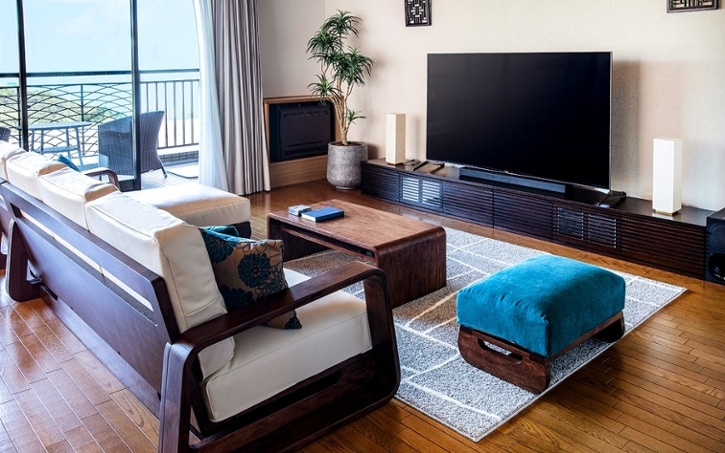 ソファ×テレビボード×テーブルの組み合わせで叶える理想の部屋作り | a  