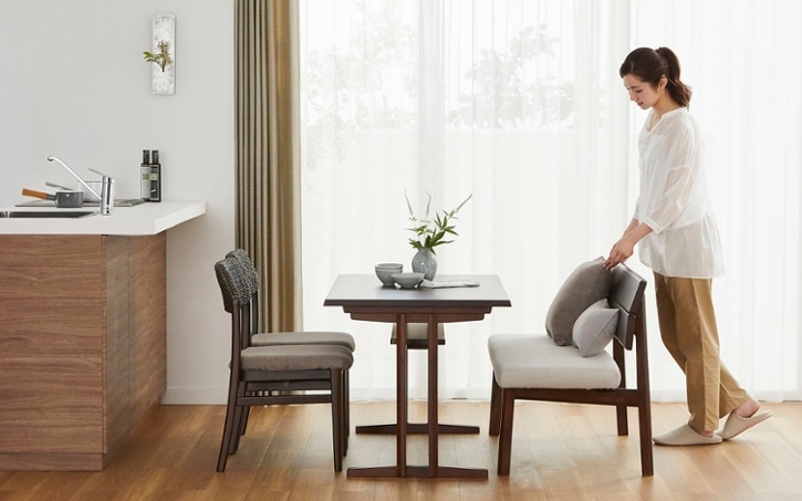 低めのダイニングテーブルのメリット・デメリットは？～おしゃれな低い  